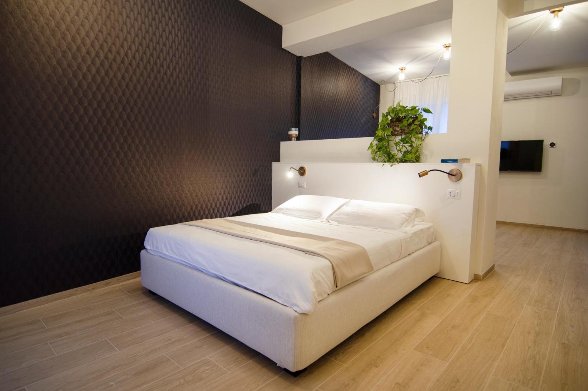 Gigi Suites&Apartments Стреза Экстерьер фото